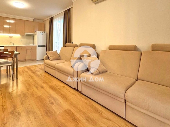 Тристаен апартамент в к.к. Слънчев бряг - 79 кв.м за 1235 €/кв.м - Снимка #1