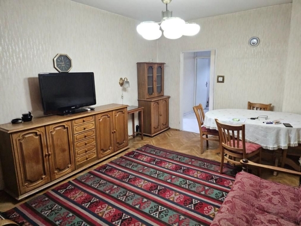 Дава се под наем Двустаен апартамент в София, Света Троица - 75 кв.м за 425 € - Снимка #1