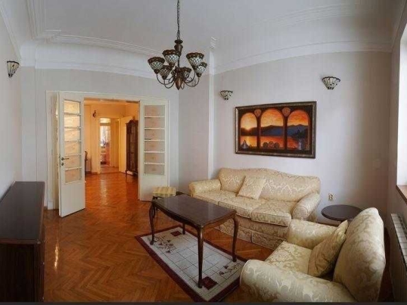 Дава се под наем Многостаен апартамент в Пловдив, Гагарин - 96 кв.м за 453.9 € - Снимка #1