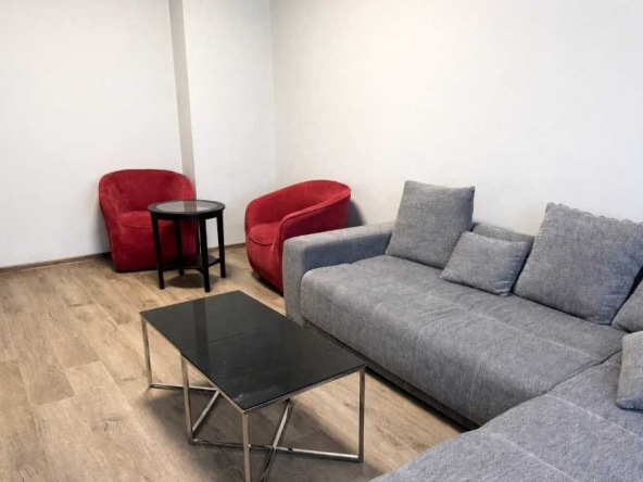 Дава се под наем Двустаен апартамент в София, Център - 76 кв.м за 796.62 € - Снимка #1