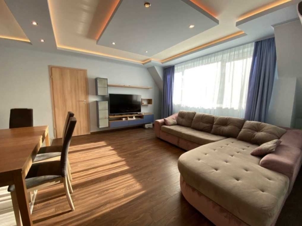 Дава се под наем Тристаен апартамент в София, Дианабад - 100 кв.м за 846.6 € - Снимка #1