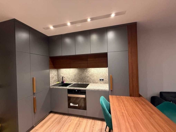 Дава се под наем Двустаен апартамент в София, Витоша - 65 кв.м за 663 € - Снимка #1