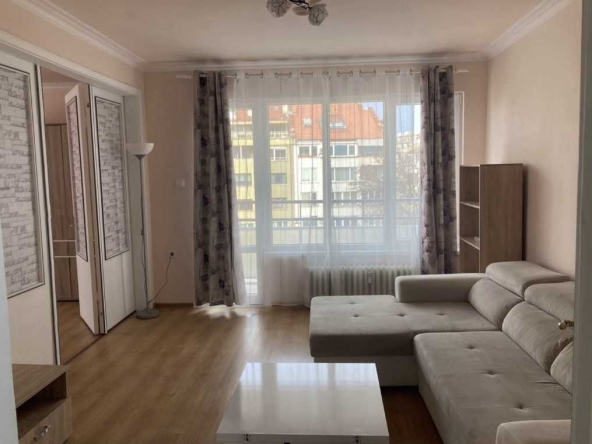 Дава се под наем Тристаен апартамент в София, Гео Милев - 95 кв.м за 714 € - Снимка #1