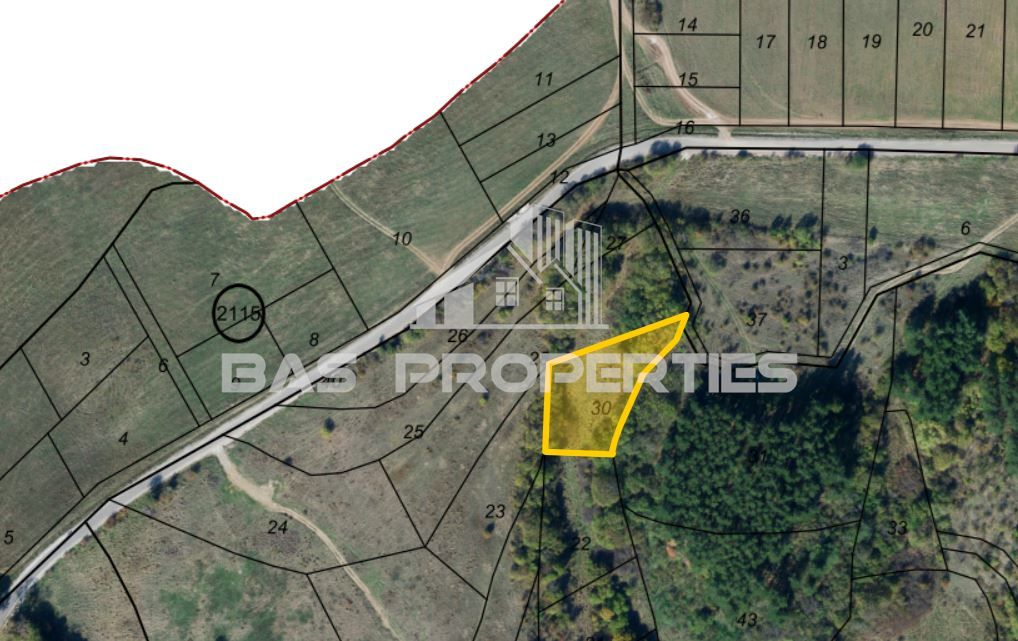 Парцел в с. Клисура, Област София-град - 1800 кв.м за 17 €/кв.м - Снимка #1