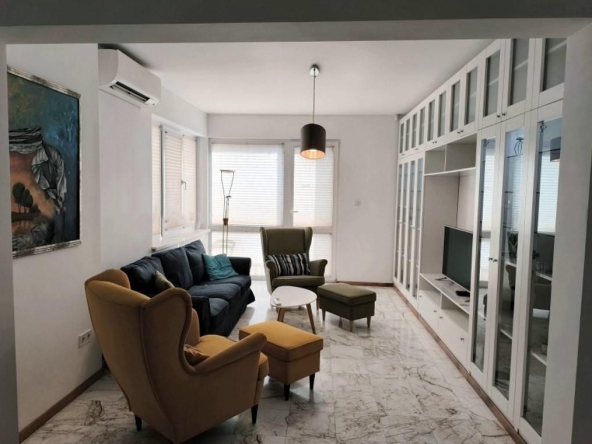 Дава се под наем Тристаен апартамент в София, Център - 103 кв.м за 1249 € - Снимка #1