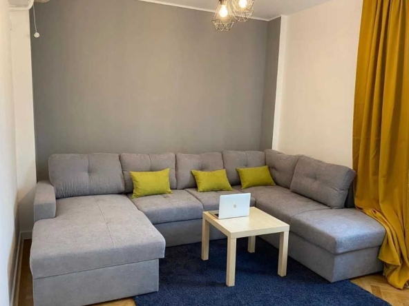 Дава се под наем Тристаен апартамент в Пловдив, Център - 72 кв.м за 183.6 € - Снимка #1