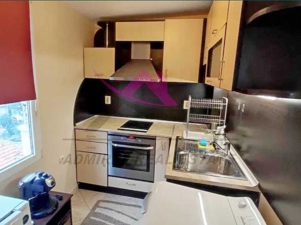 Дава се под наем Двустаен апартамент в Варна, Колхозен пазар - 52 кв.м за 511 € - Снимка #1