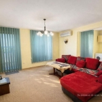 Дава се под наем Двустаен апартамент в Варна, Победа - 70 кв.м за 448.8 € - Снимка #1