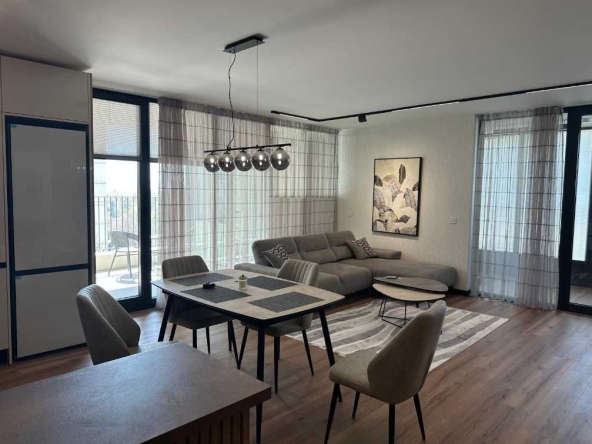 Дава се под наем Тристаен апартамент в Варна, Спортна зала - 141 кв.м за 1346.4 € - Снимка #1