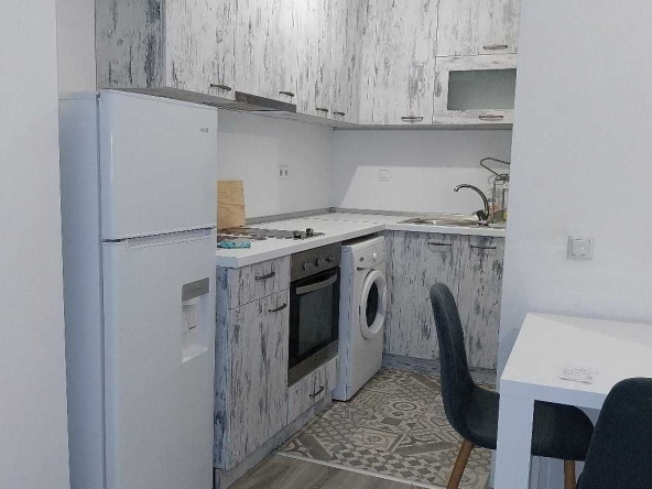 Дава се под наем Двустаен апартамент в с. Левски, Област Варна - 68 кв.м за 459 € - Снимка #1