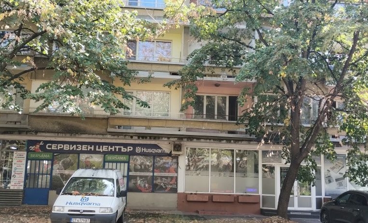Четиристаен апартамент в Казанлък - 120 кв.м за 850 €/кв.м - Снимка #1