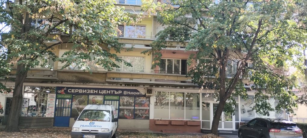 Четиристаен апартамент в Казанлък - 120 кв.м за 850 €/кв.м - Снимка #1