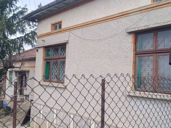 Къща в Търговище, Изток 1 - 150 кв.м за 510 €/кв.м - Снимка #1