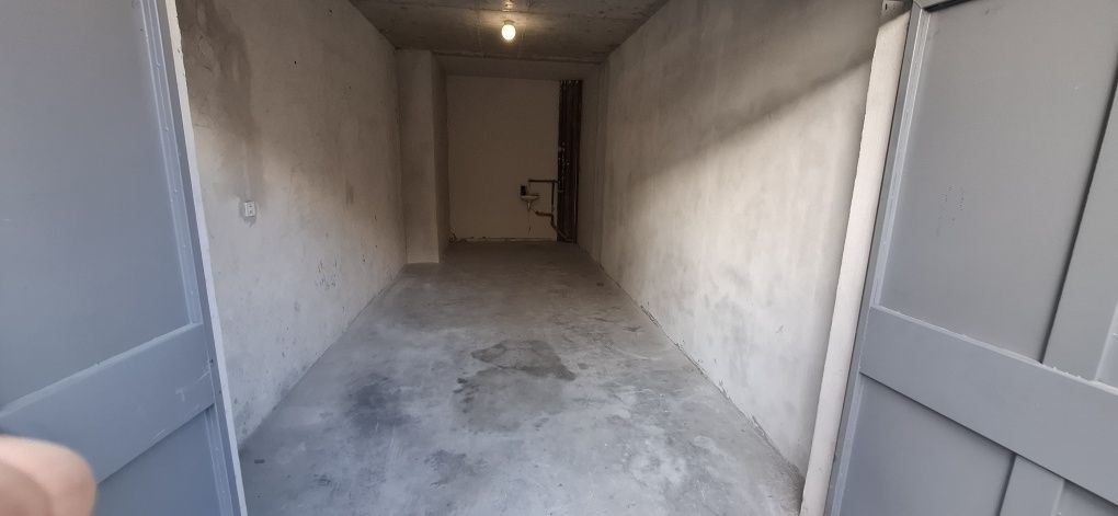 Дава се под наем Гараж / Паркомясто в Пловдив, Тракия - 29 кв.м за 629.34 € - Снимка #1