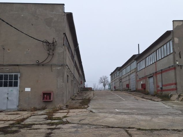 Дава се под наем Склад в с. Стражец, Област Разград - 1 кв.м за 0.51 € - Снимка #1