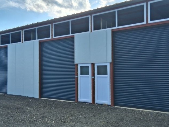 Дава се под наем Склад в Айтос - 200 кв.м за 102 € - Снимка #1