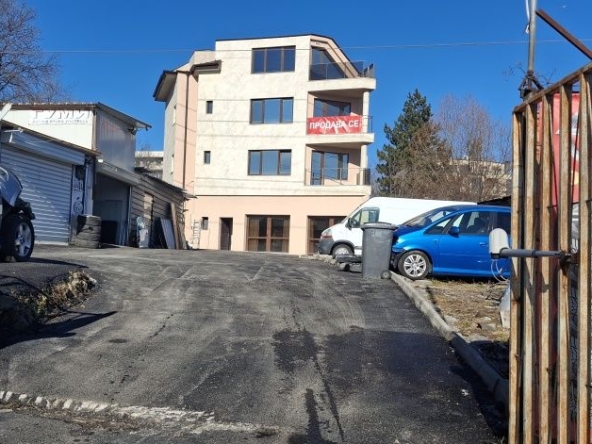 Къща в София, Горна баня - 450 кв.м за 3312 €/кв.м - Снимка #1