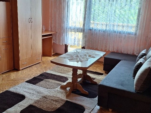 Дава се под наем Двустаен апартамент в Шумен, Болницата - 65 кв.м за 306 € - Снимка #1