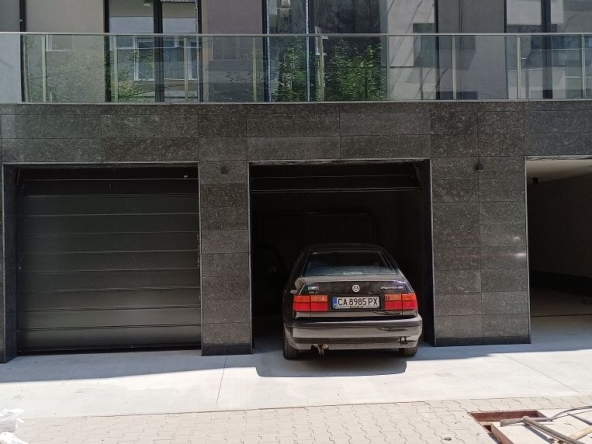 Дава се под наем Гараж / Паркомясто в София, Надежда 1 - 19 кв.м за 137.7 € - Снимка #1