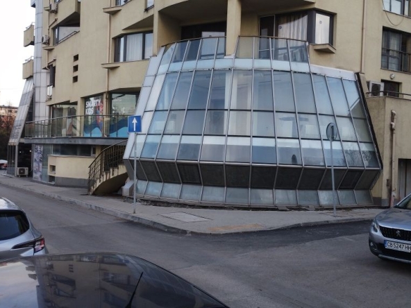 Дава се под наем Офис в София, Студентски град - 55 кв.м за 500 € - Снимка #1