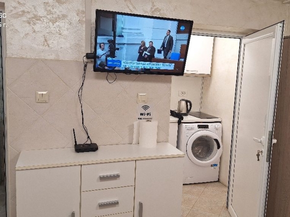 Дава се под наем Едностаен апартамент в Варна, Спортна зала - 25 кв.м за 306 € - Снимка #1