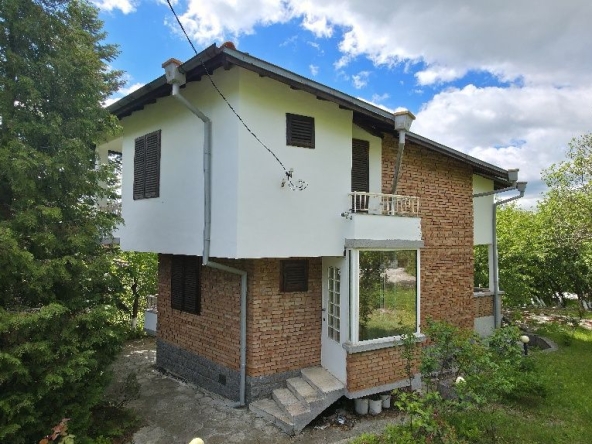 Къща в с. Големо Бучино, Област Перник - 112 кв.м за 2500 €/кв.м - Снимка #1