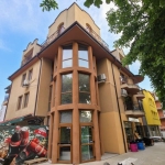 Тристаен апартамент в Перник, Изток - 116 кв.м за 1699 €/кв.м - Снимка #1