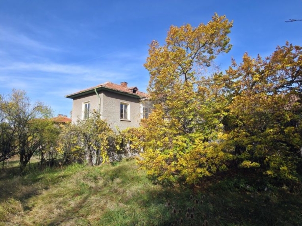 Къща в с. Гълъбник, Област Перник - 118 кв.м за 441 €/кв.м - Снимка #1