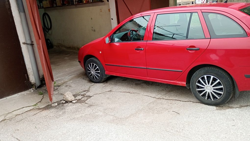 Дава се под наем Гараж / Паркомясто в Пазарджик, Моста на Лютата - 16 кв.м за 69.36 € - Снимка #1