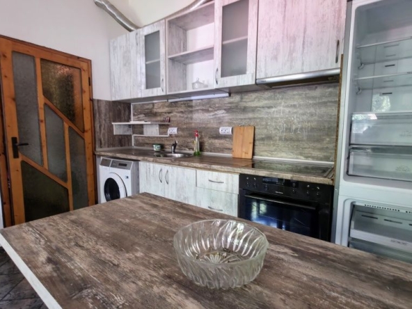 Двустаен апартамент в Перник, Изток - 55 кв.м за 760 €/кв.м - Снимка #1