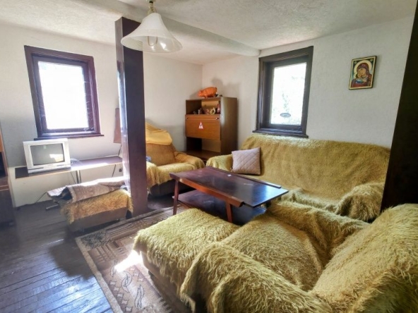 Къща в Перник, Захаринова махала - 140 кв.м за 212 €/кв.м - Снимка #1