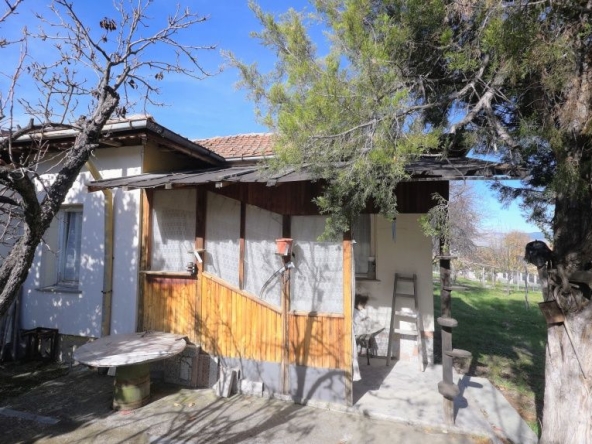 Къща в с. Чуковец, Област Перник - 70 кв.м за 547 €/кв.м - Снимка #1