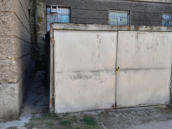 Дава се под наем Гараж / Паркомясто в Перник, Табана - 17 кв.м за 59.67 € - Снимка #1