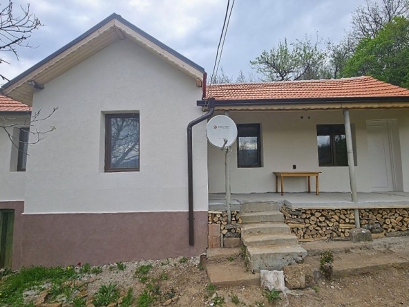 Къща в с. Жабляно, Област Перник - 80 кв.м за 478 €/кв.м - Снимка #1