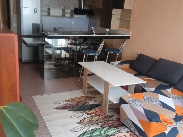 Дава се под наем Двустаен апартамент в Варна, ХЕИ - 60 кв.м за 408 € - Снимка #1