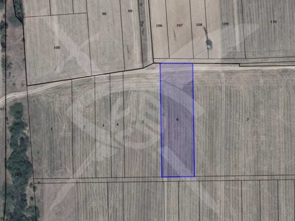 Земеделски имот в Хисаря -  кв.м за 2557 €/дка - Снимка #1