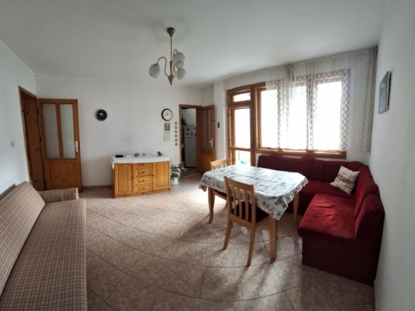 Дава се под наем Четиристаен апартамент в Варна, Окръжна болница - 90 кв.м за 448.8 € - Снимка #1