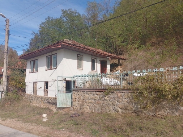 Къща в Велико Търново, Асенов - 50 кв.м за 143 €/кв.м - Снимка #1