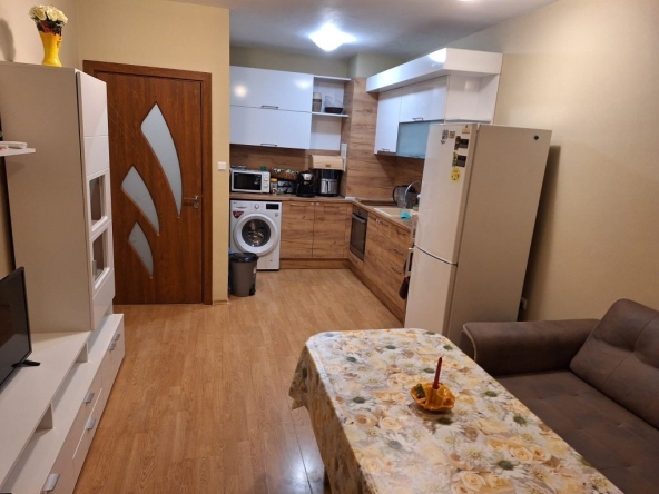 Дава се под наем Двустаен апартамент в Бургас, Славейков - 60 кв.м за 408 € - Снимка #1