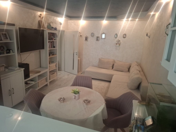 Тристаен апартамент в Бургас, Промишлена зона - Север - 70 кв.м за 3429 €/кв.м - Снимка #1
