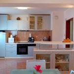 Дава се под наем Тристаен апартамент в София, Банишора - 130 кв.м за 700 € - Снимка #1