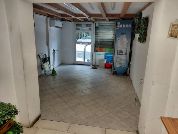 Дава се под наем Магазин в София, Зона Б-18 - 20 кв.м за 561 € - Снимка #1