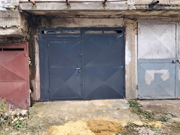 Гараж / Паркомясто в Добрич, Дружба 3 - 17 кв.м за 795 €/кв.м - Снимка #1