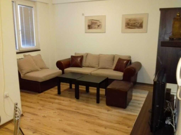 Дава се под наем Двустаен апартамент в Бургас, Славейков - 67 кв.м за 153 € - Снимка #1