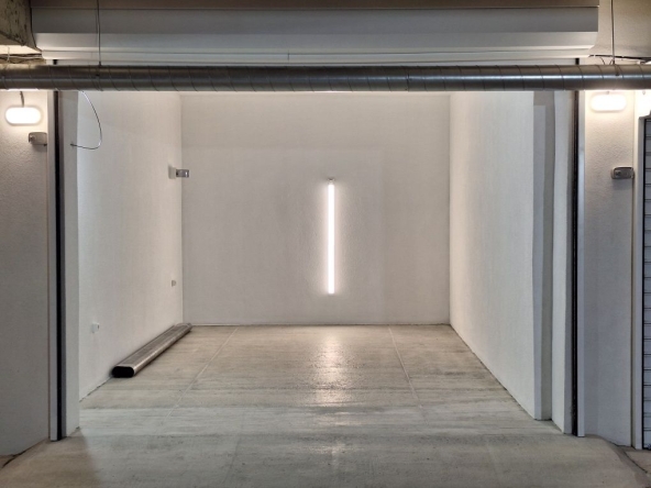 Дава се под наем Гараж / Паркомясто в София, Овча купел 1 - 21 кв.м за 127.5 € - Снимка #1