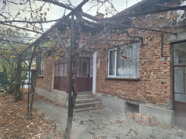 Къща в с. Горно Сахране, Област Стара Загора - 143 кв.м за 357 €/кв.м - Снимка #1