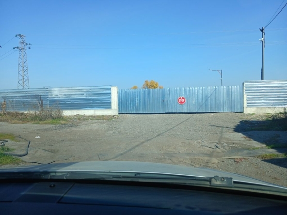 Дава се под наем Склад в с. Волуяк, Област София-град - 3000 кв.м за 1275 € - Снимка #1