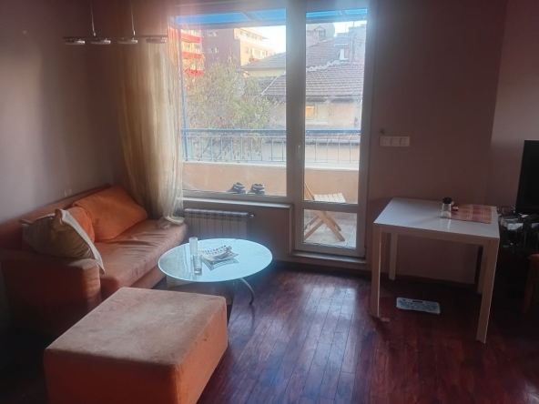 Дава се под наем Четиристаен апартамент в София, Оборище - 103 кв.м за 204 € - Снимка #1