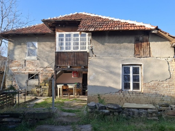 Къща в с. Плаково, Област Велико Търново - 583 кв.м за 88 €/кв.м - Снимка #1