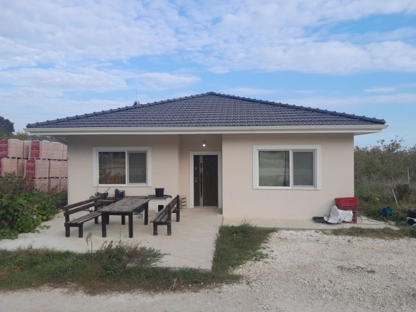 Къща в к.к. Св.Св. Константин и Елена - 128 кв.м за 225 €/кв.м - Снимка #1